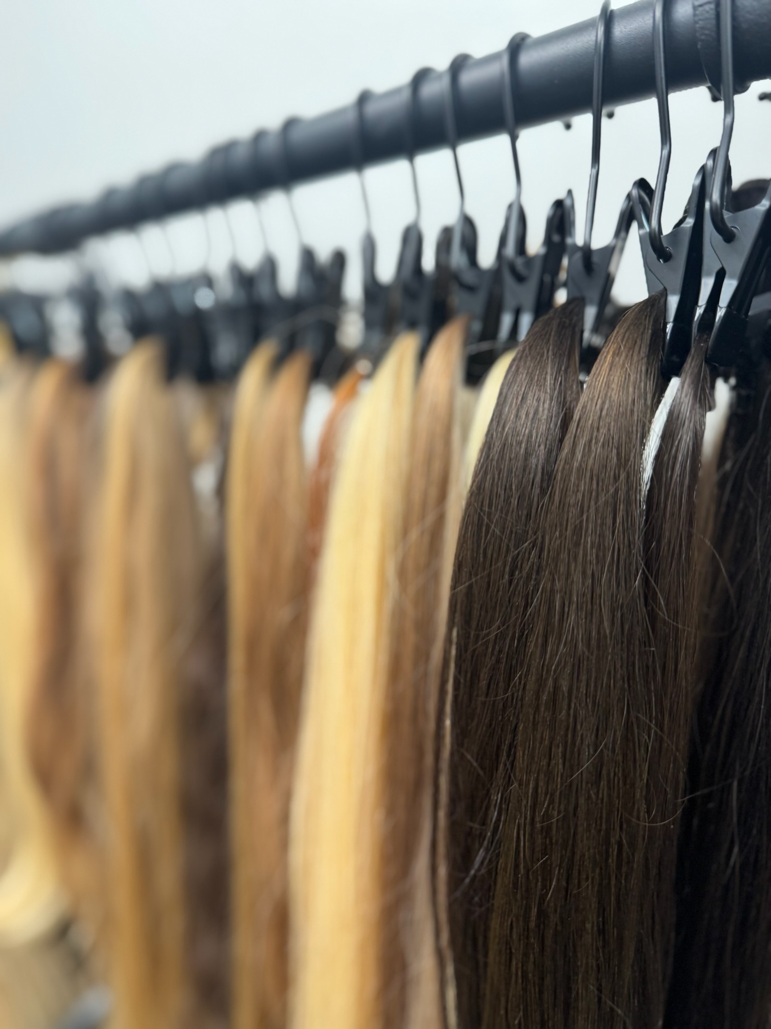 A range of blonde and brunette extension shades in Lauren’s Alamo studio